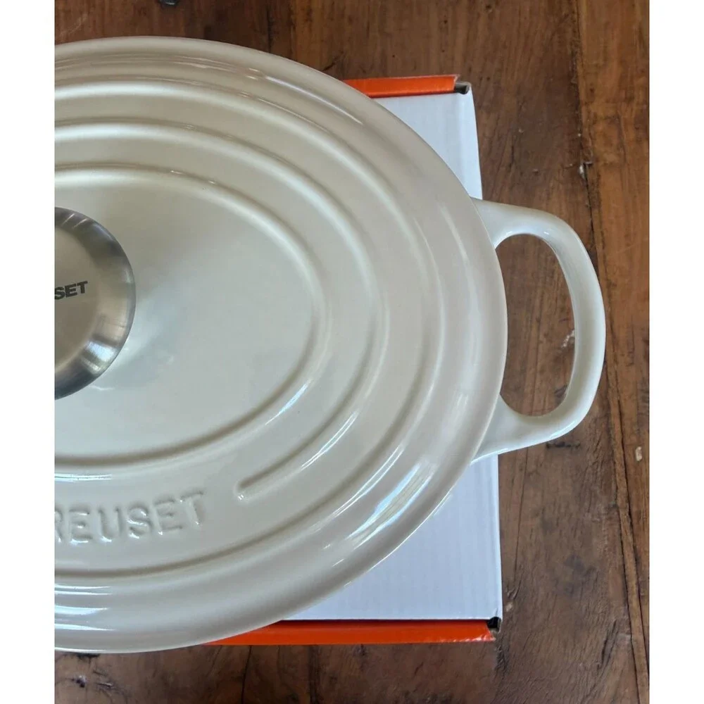 Le Creuset Enameled Cast Iron Signature Oval Dutch Oven 4.5 qt 27cm Meringue NEW